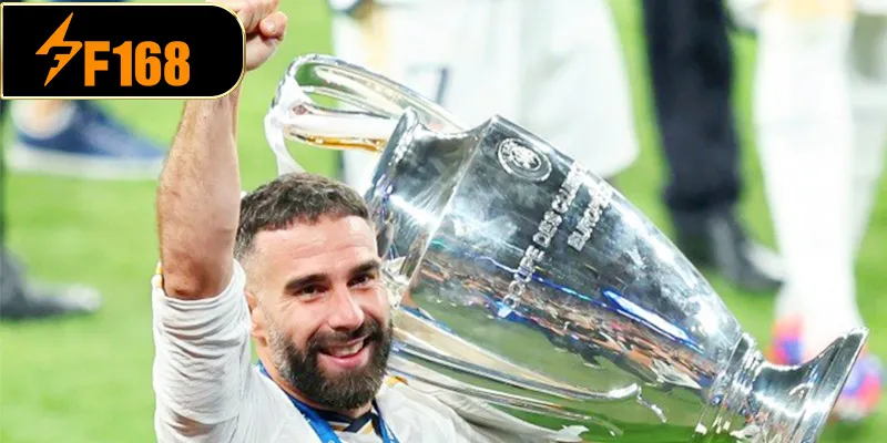 1 thập kỷ của Carvajal ở đội một của Real
